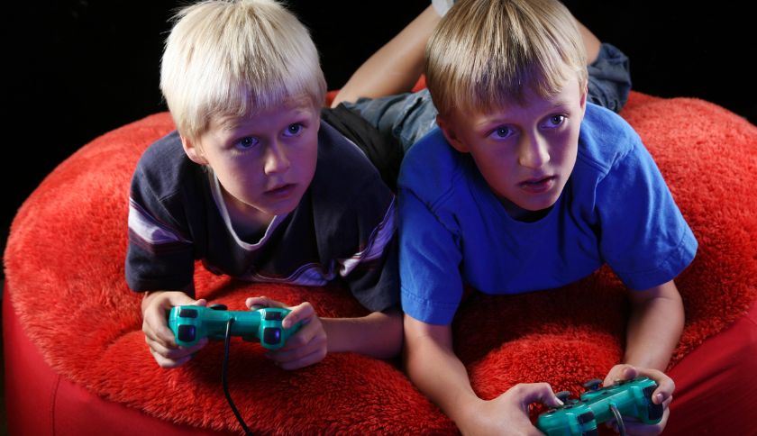 Pode jogar, filho: os games infantis aliviam a falta de interação social